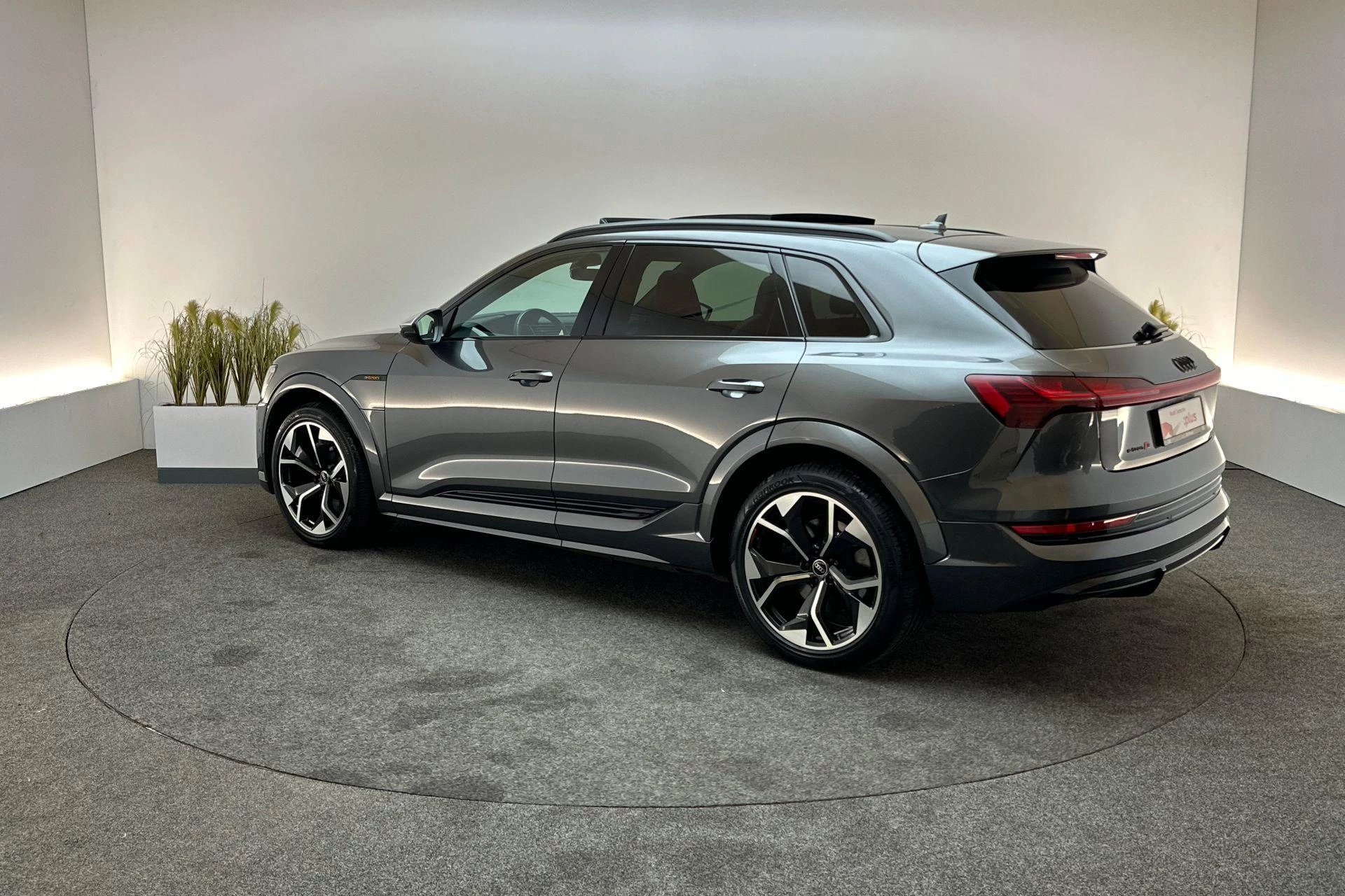 Hoofdafbeelding Audi e-tron