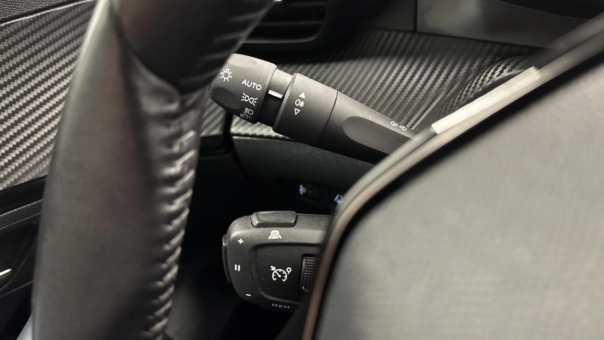 Hoofdafbeelding Peugeot e-2008