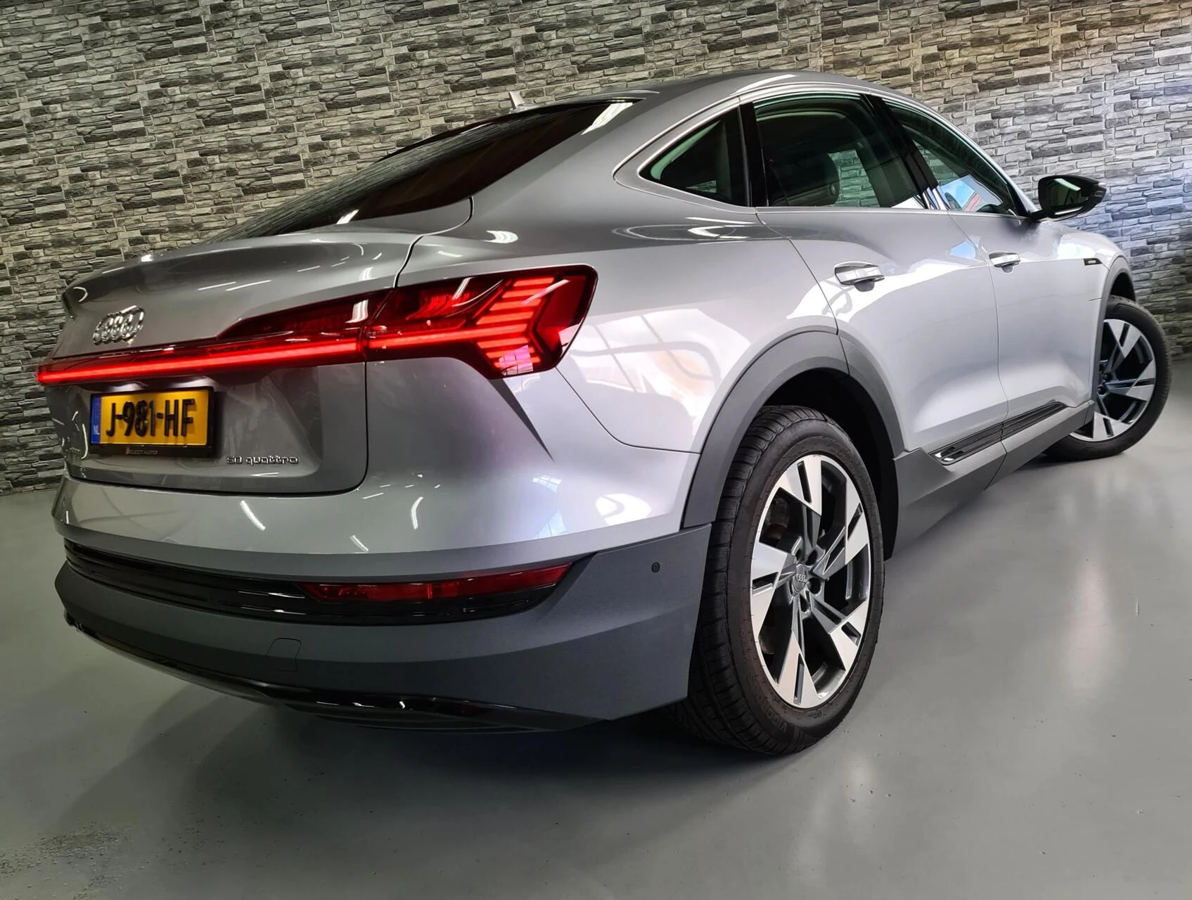 Hoofdafbeelding Audi e-tron