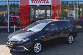 Toyota Auris Touring Sports 1.8 HYBRID EXECUTIVE NL-AUTO DEALERONDERHOUDEN NAVI STOELVERW. P-SENSOREN CLIMA CAMERA CRUISE BLUETOOTH KEYLESS