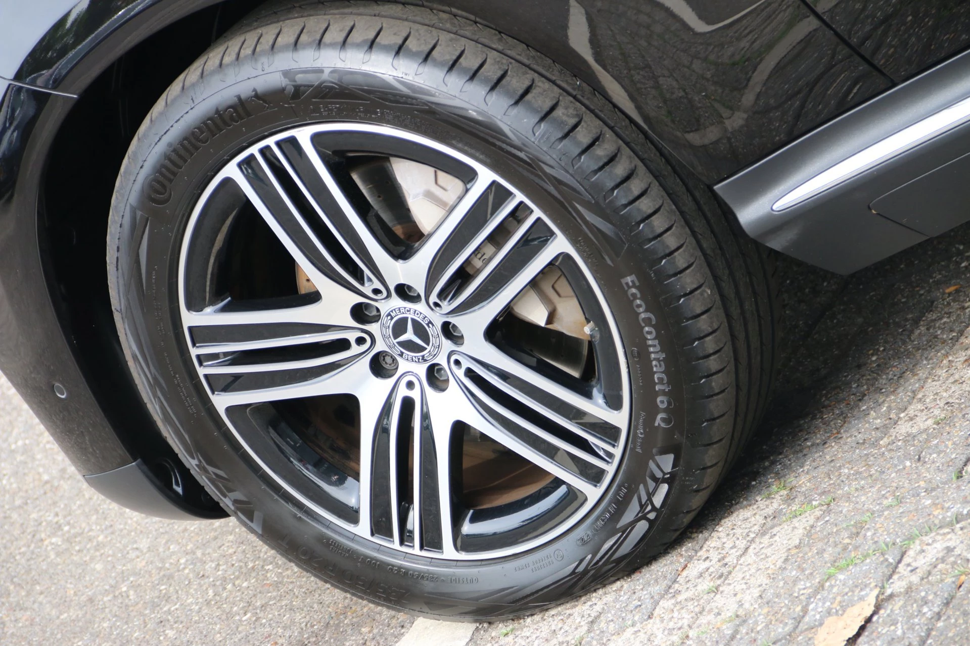 Hoofdafbeelding Mercedes-Benz EQC