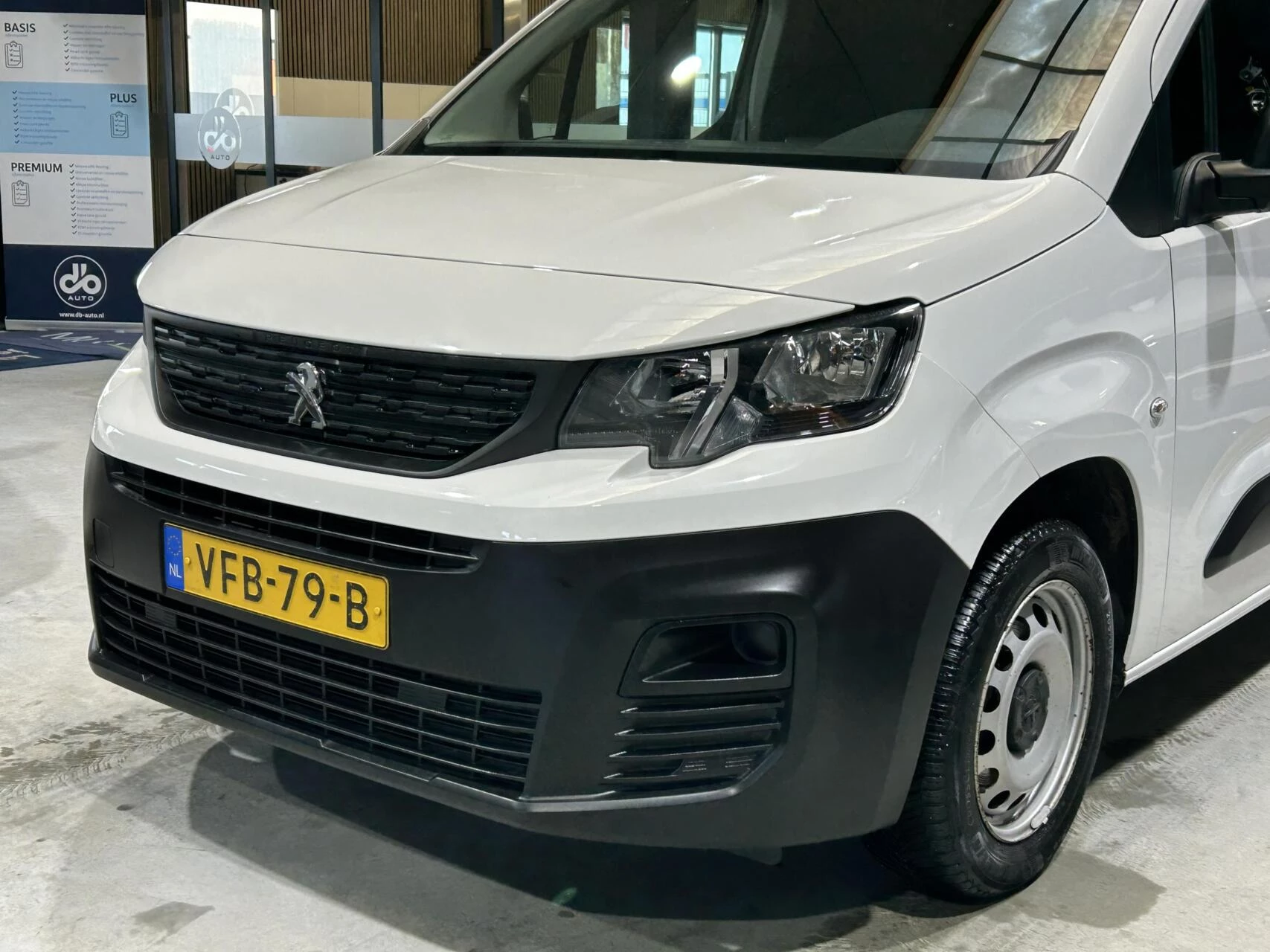 Hoofdafbeelding Peugeot Partner