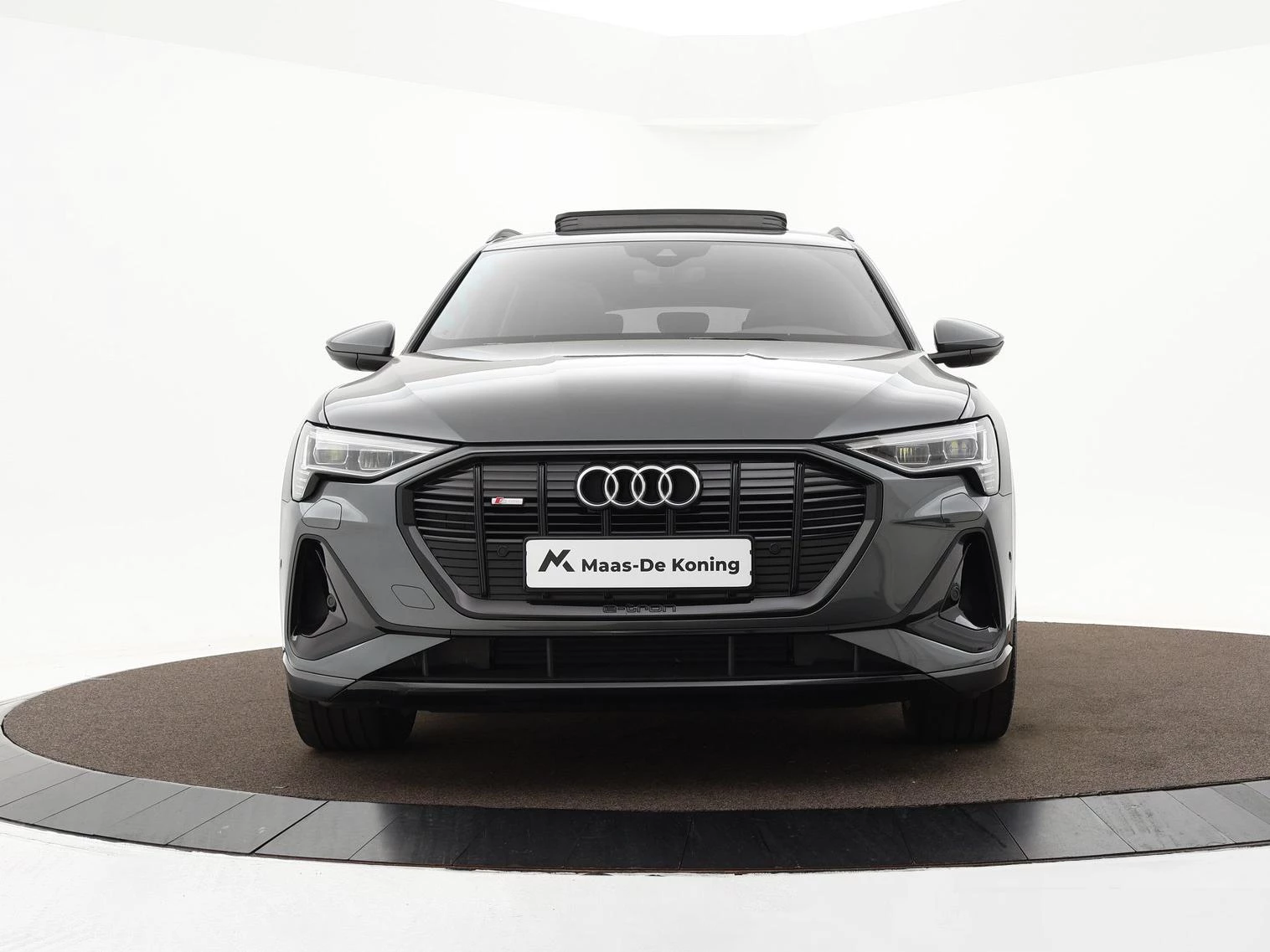 Hoofdafbeelding Audi e-tron