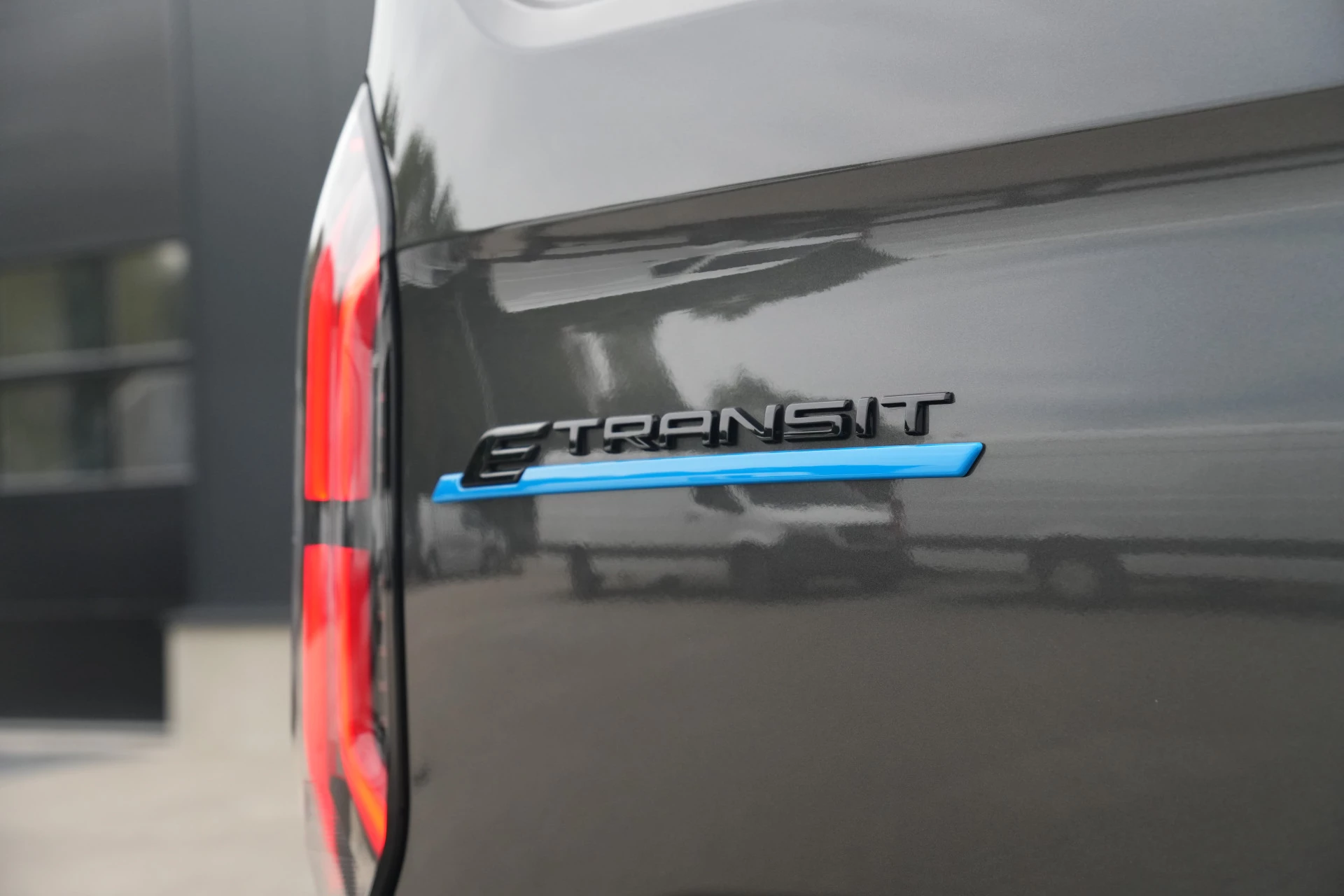 Hoofdafbeelding Ford E-Transit Custom