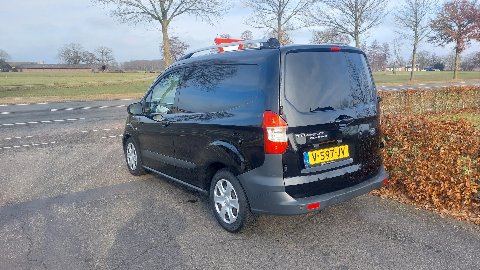 Hoofdafbeelding Ford Transit Courier