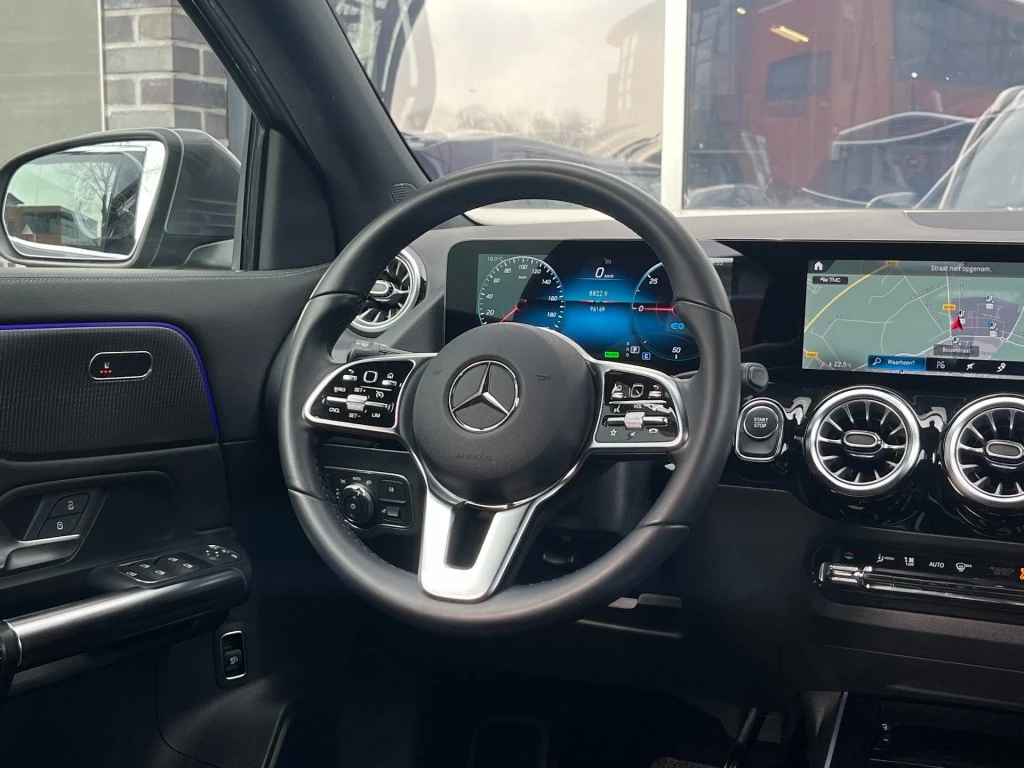 Hoofdafbeelding Mercedes-Benz EQA