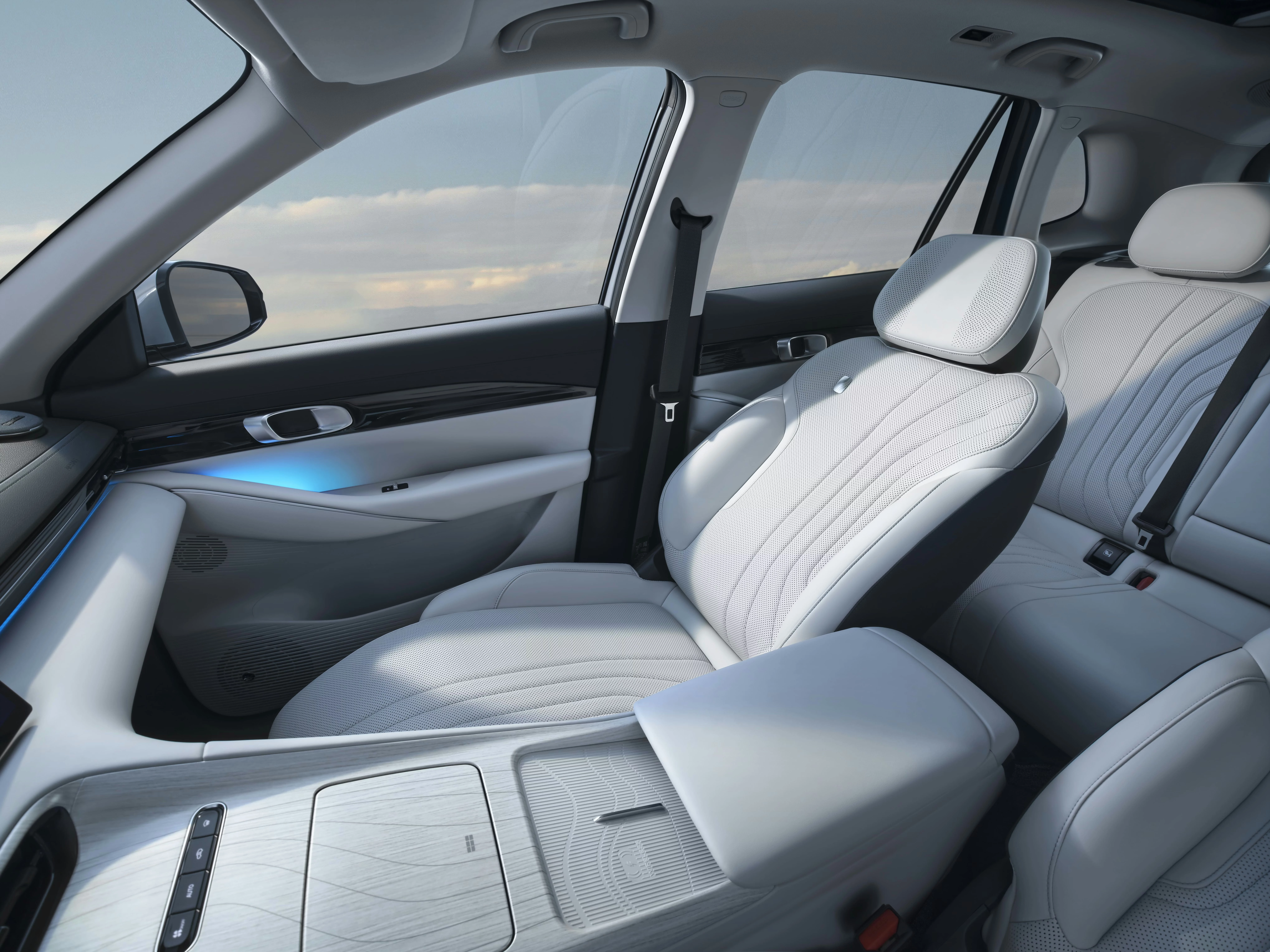 Hoofdafbeelding Geely E5