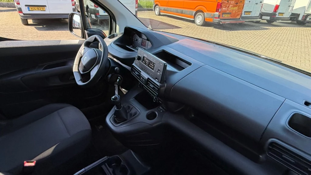 Hoofdafbeelding Peugeot Partner