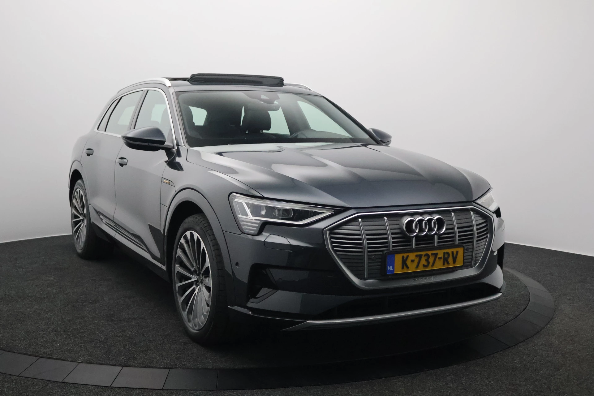 Hoofdafbeelding Audi e-tron
