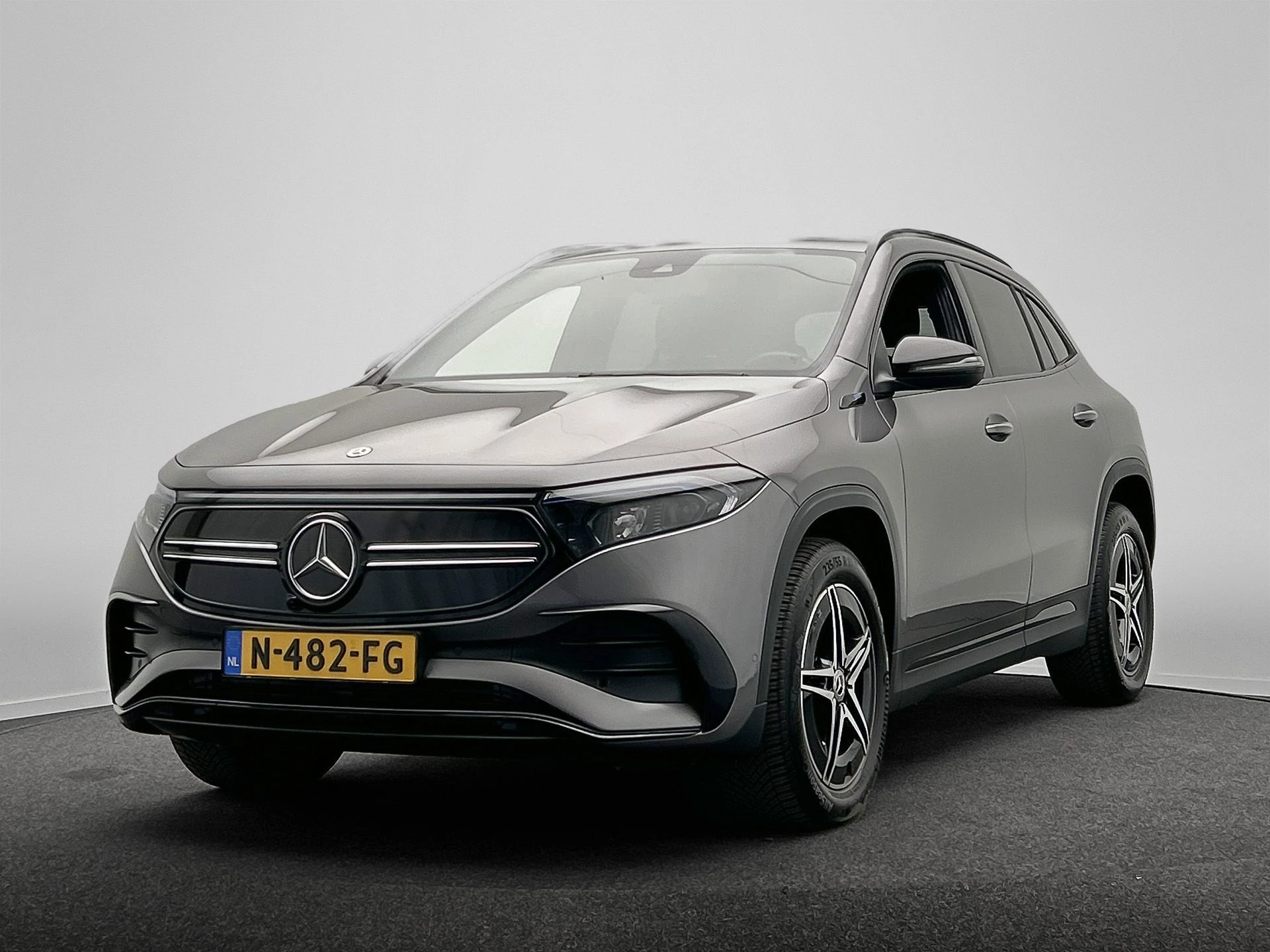 Hoofdafbeelding Mercedes-Benz EQA