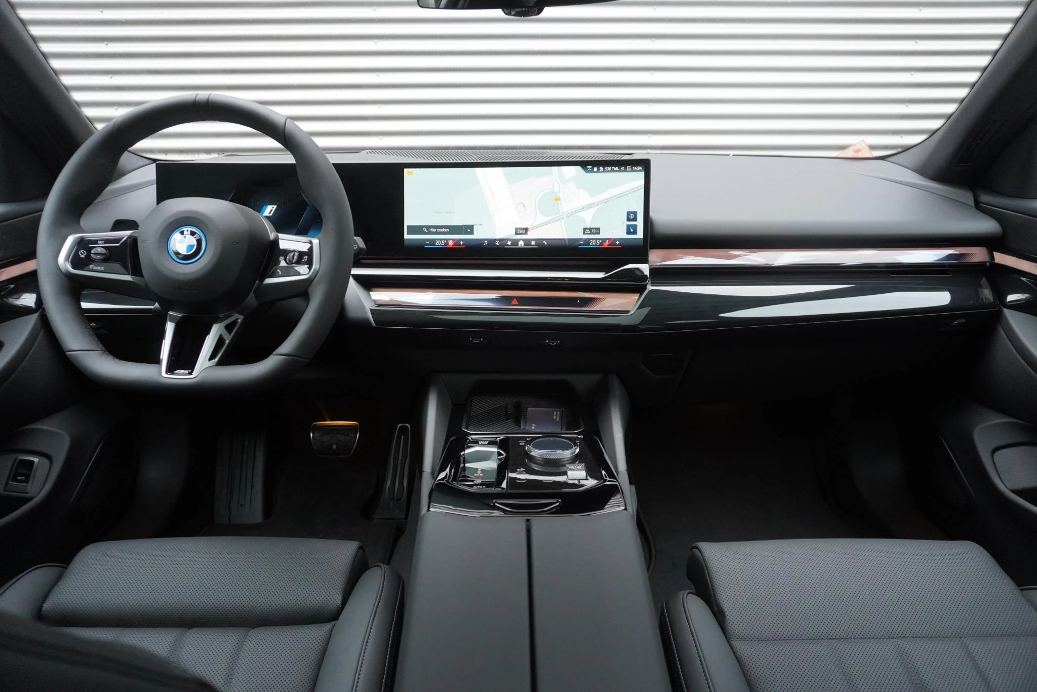 Hoofdafbeelding BMW i5