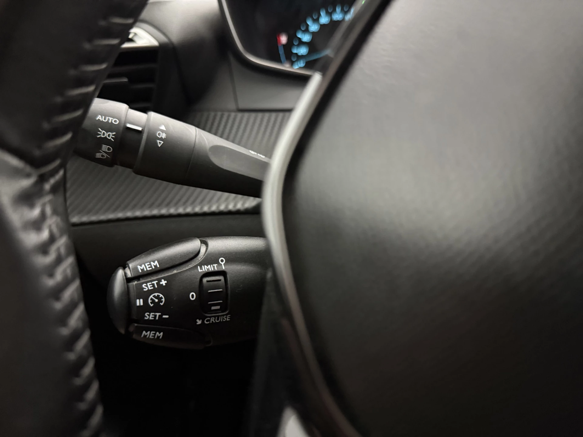 Hoofdafbeelding Peugeot e-208