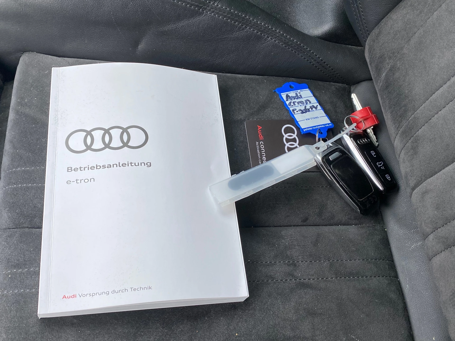 Hoofdafbeelding Audi e-tron