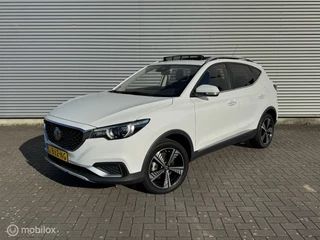 MG ZS EV Luxury 45 kWh | Fabrieks garantie | Panoramadak |