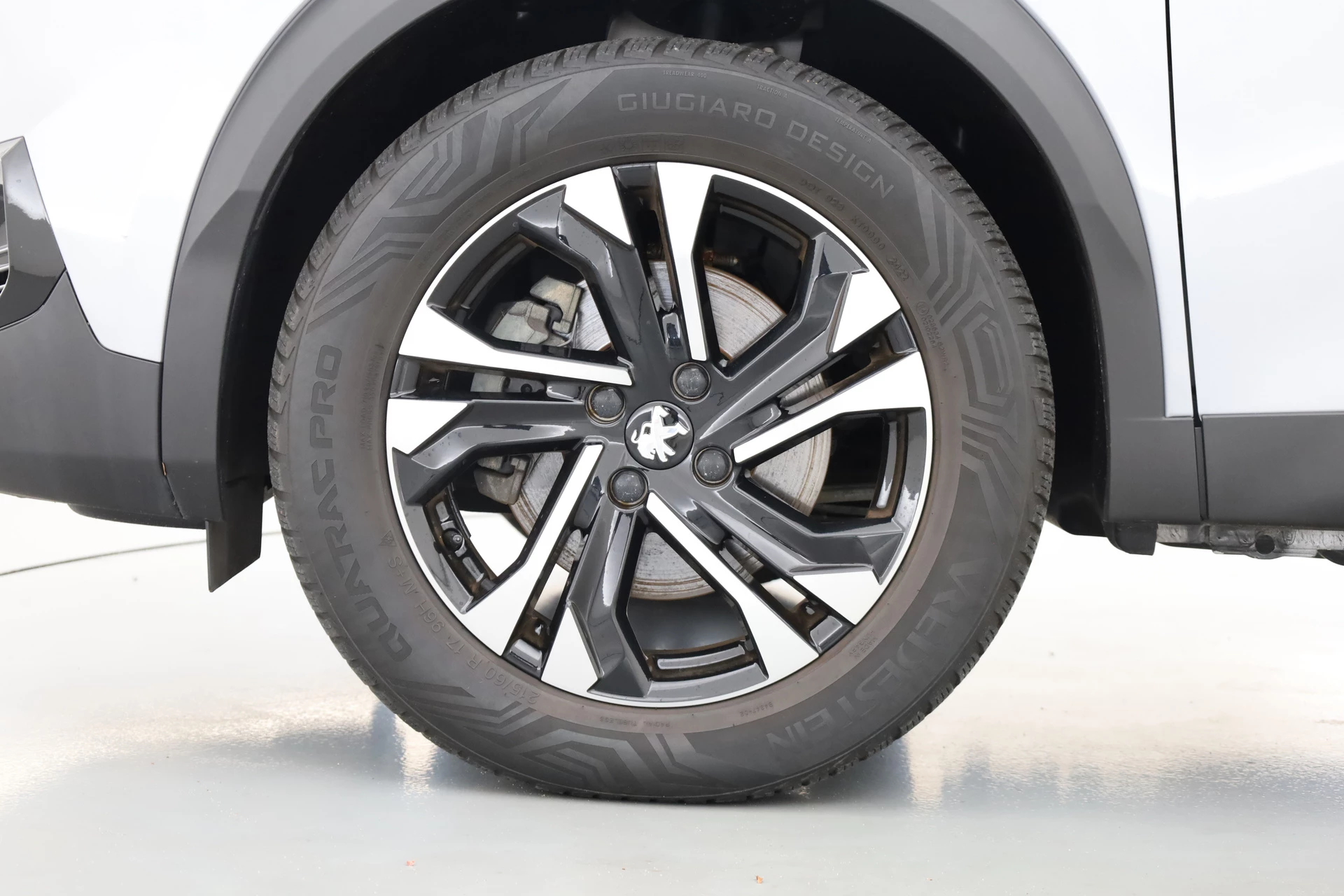 Hoofdafbeelding Peugeot e-2008