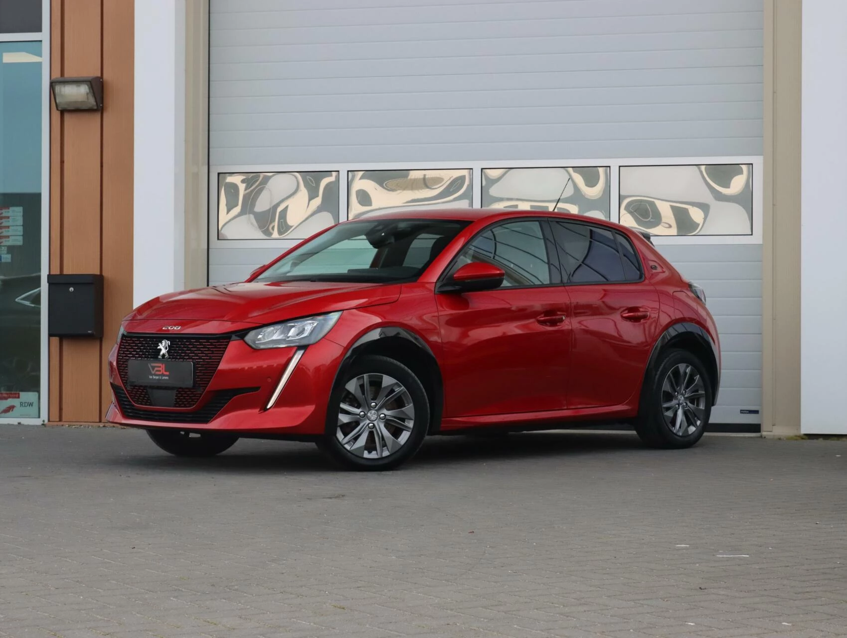 Hoofdafbeelding Peugeot e-208