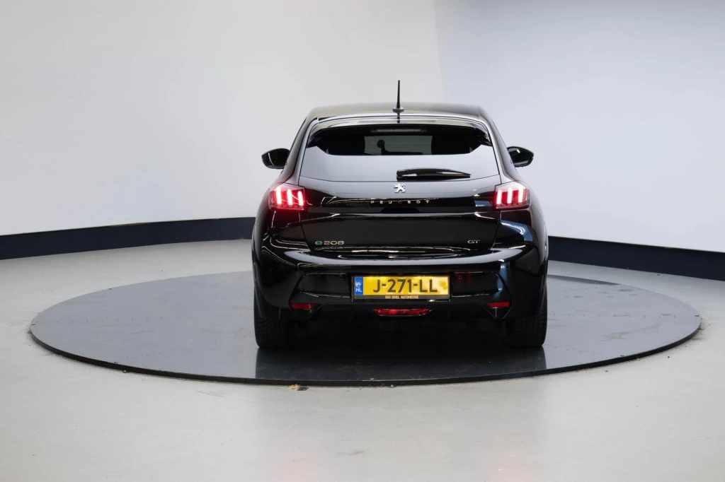 Hoofdafbeelding Peugeot e-208