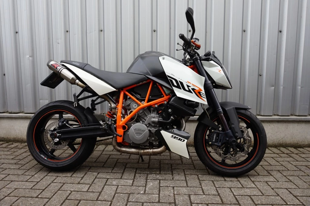 Hoofdafbeelding KTM 990