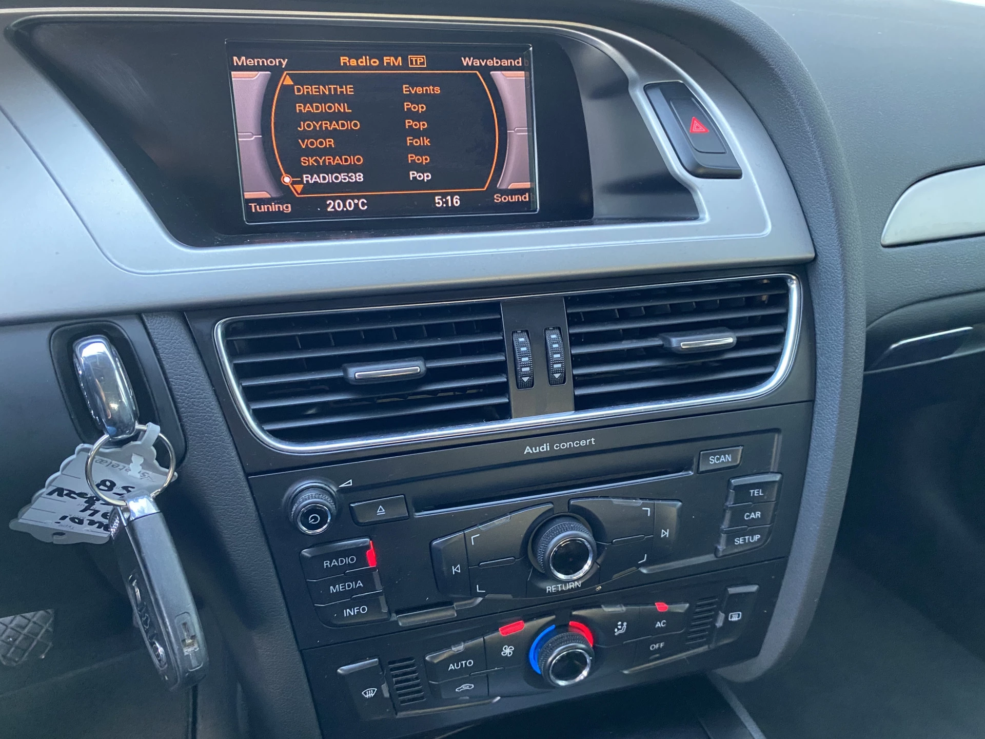 Hoofdafbeelding Audi A4