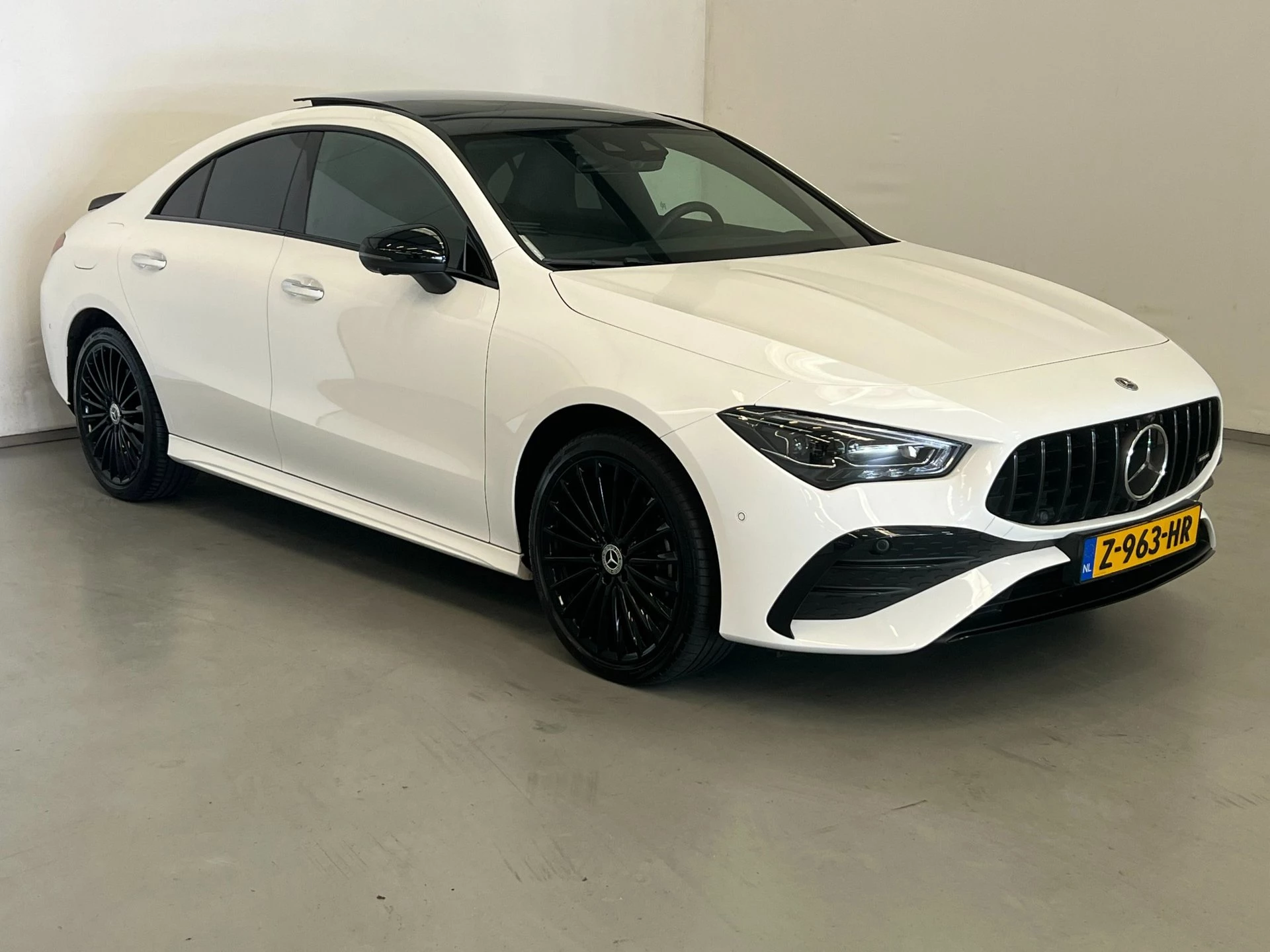 Hoofdafbeelding Mercedes-Benz CLA