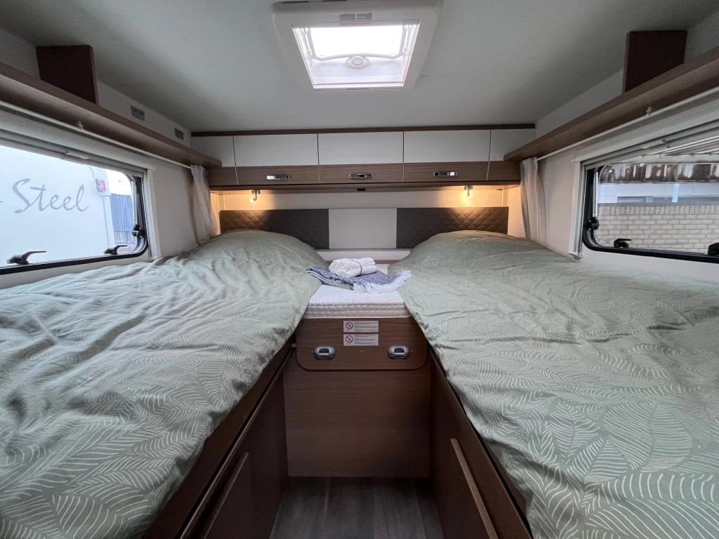 Hoofdafbeelding Carado T 448 Enkele Bedden Hefbed