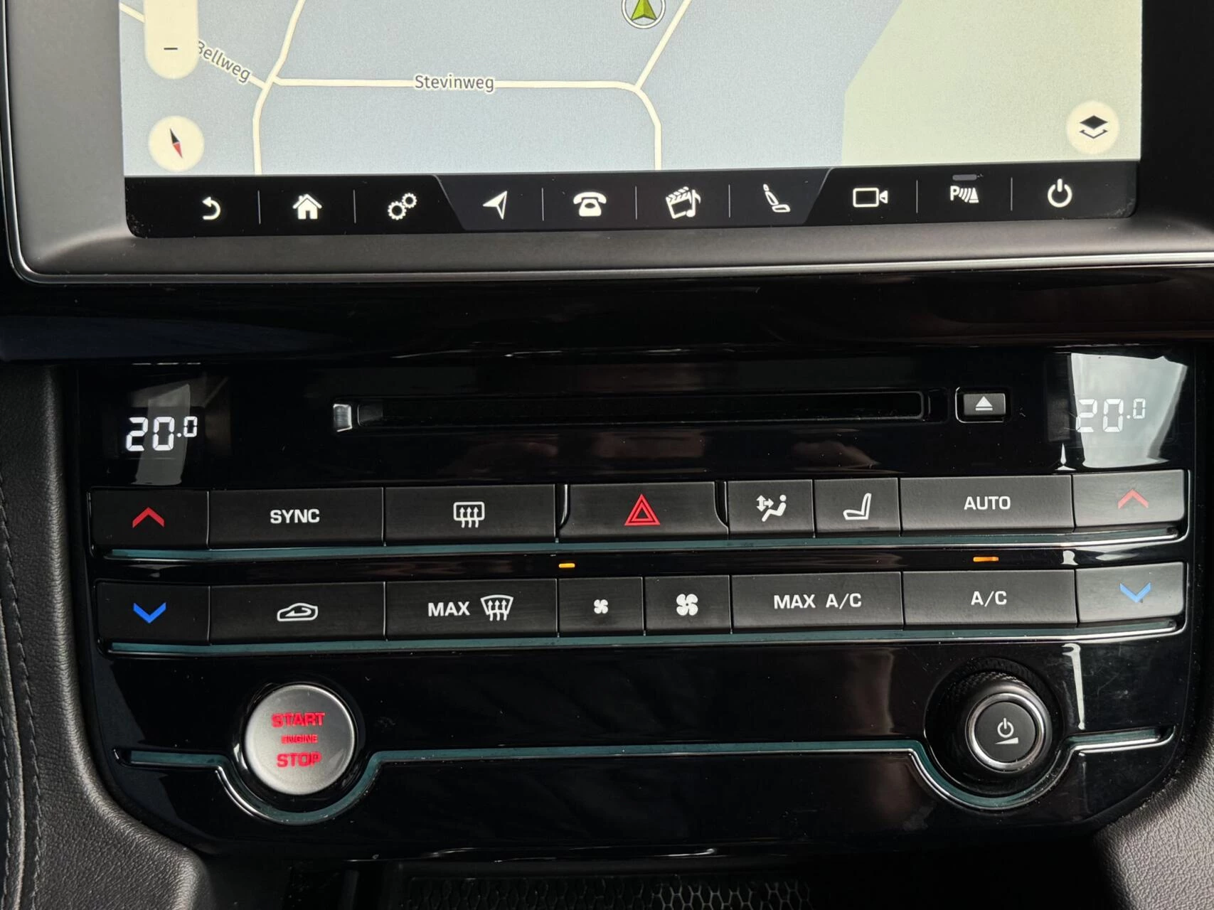 Hoofdafbeelding Jaguar F-PACE