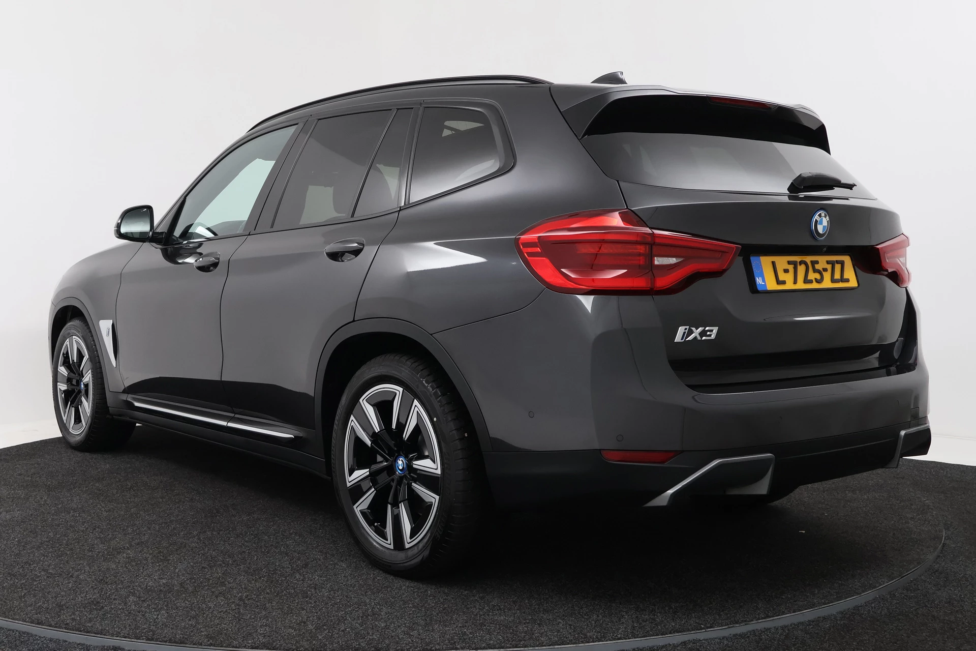 Hoofdafbeelding BMW iX3