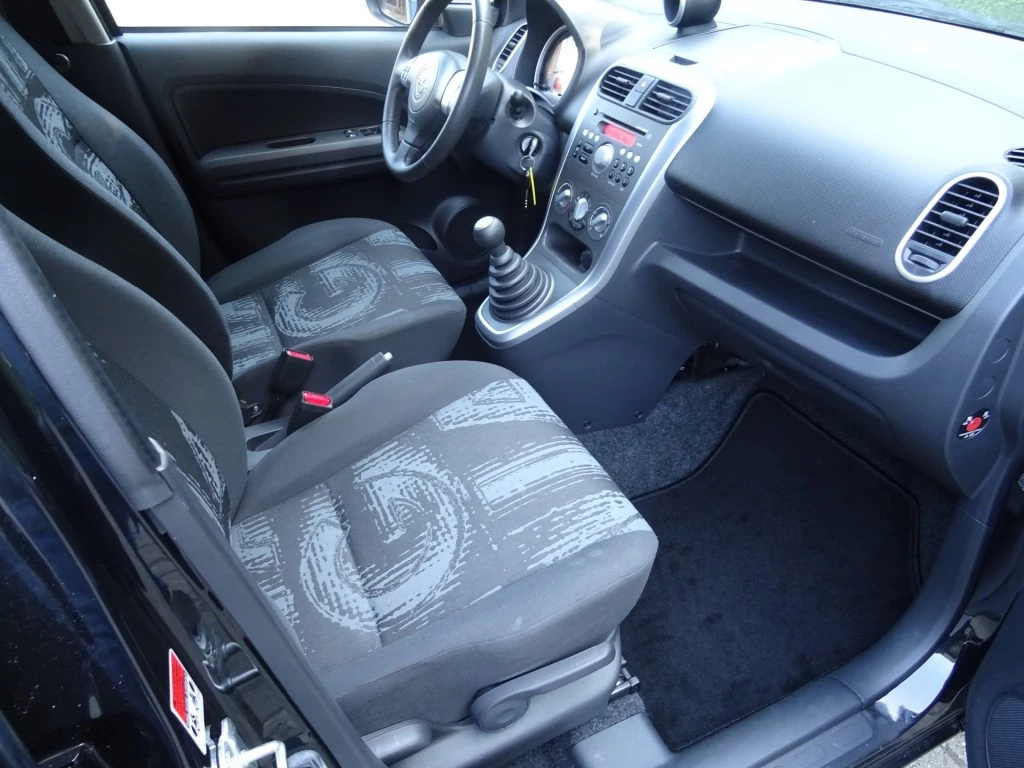 Hoofdafbeelding Opel Agila