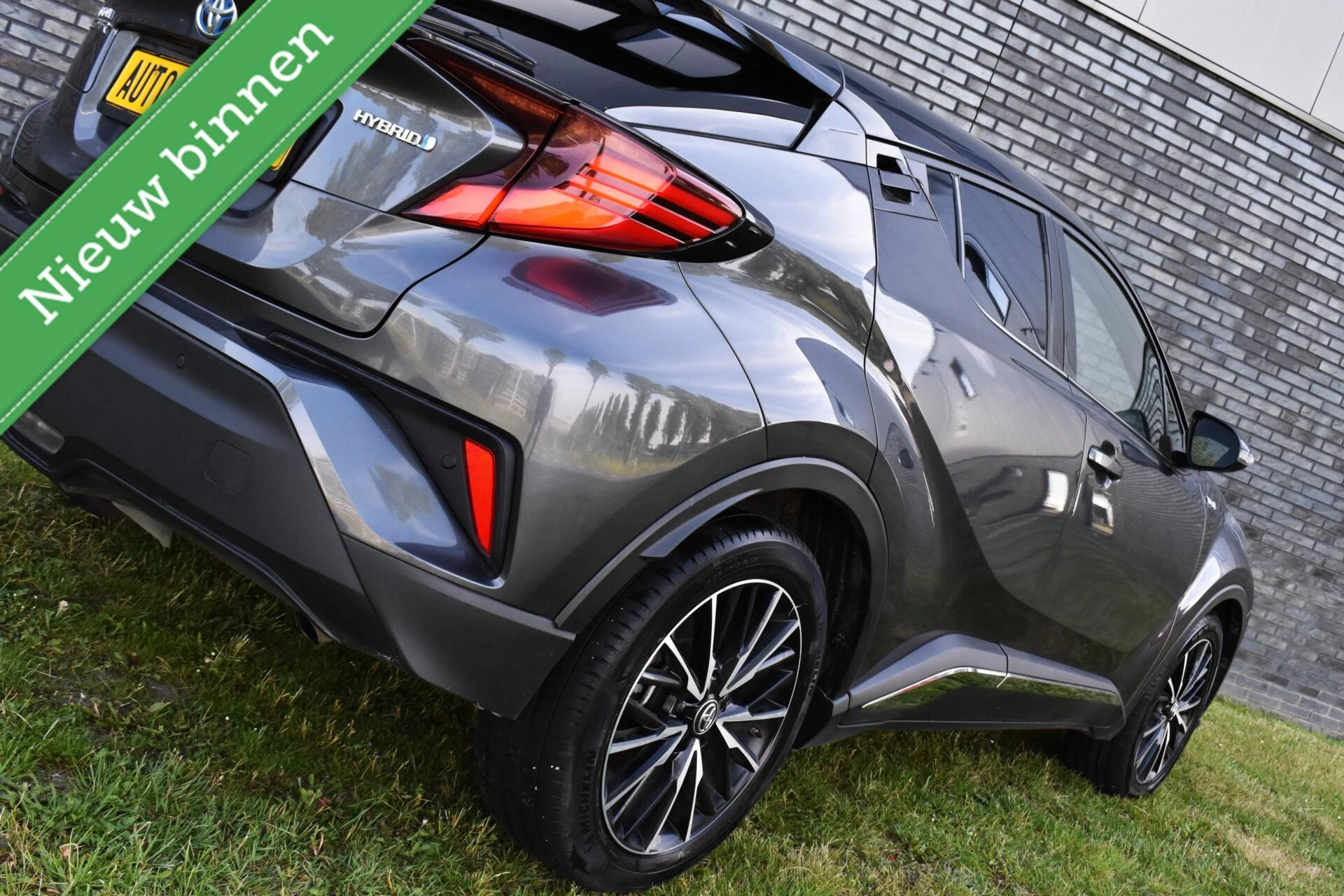 Hoofdafbeelding Toyota C-HR