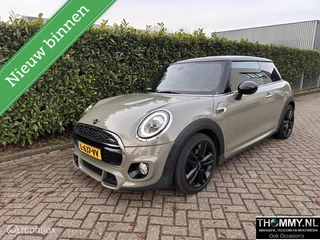 Mini 1.5 Cooper JCW pakket, DAB, CarPlay, Keyless entry. Etc