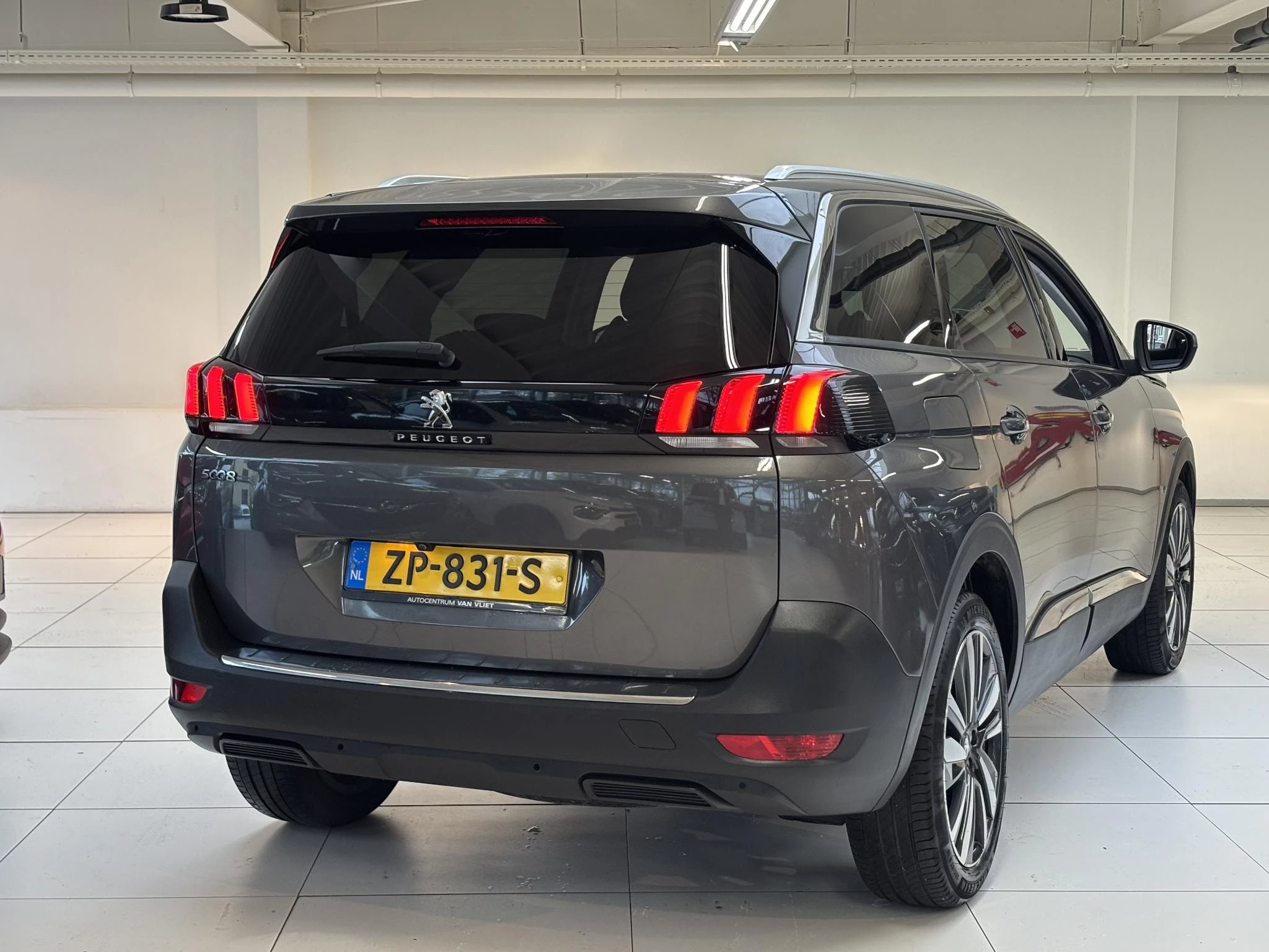 Hoofdafbeelding Peugeot 5008