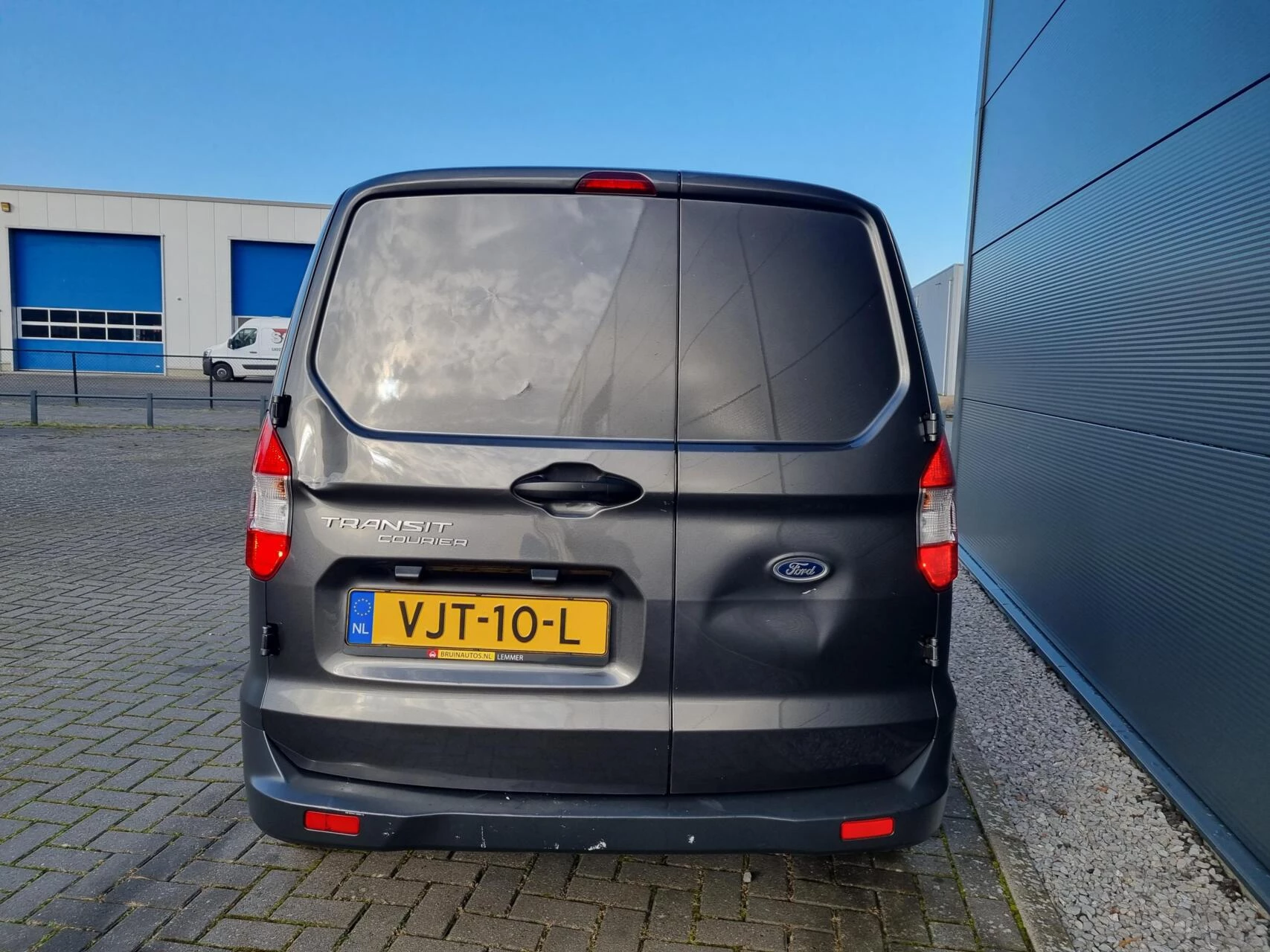 Hoofdafbeelding Ford Transit Courier