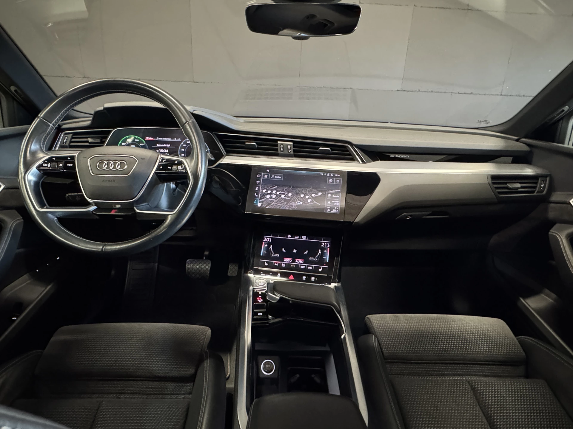 Hoofdafbeelding Audi e-tron