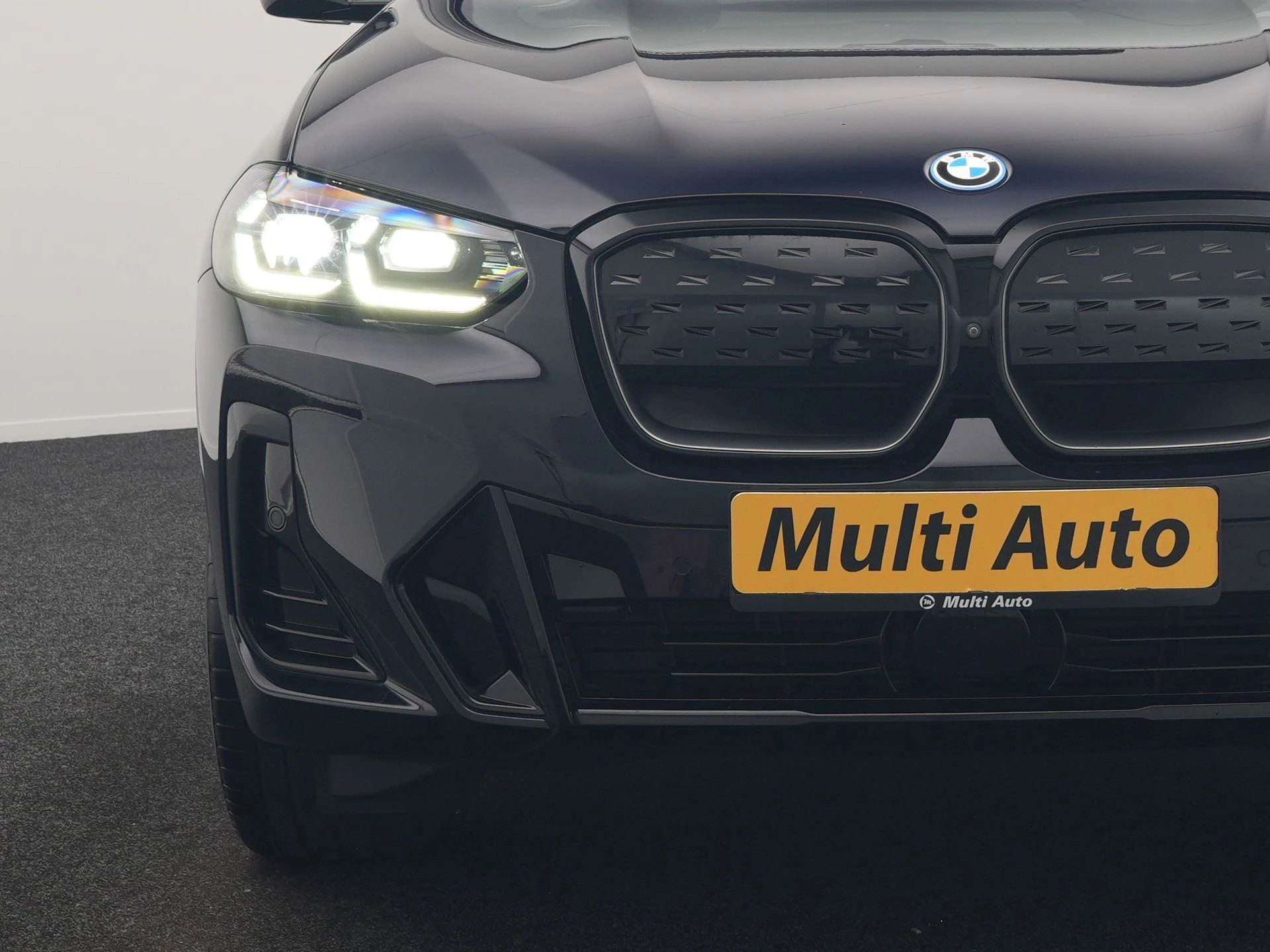 Hoofdafbeelding BMW iX3