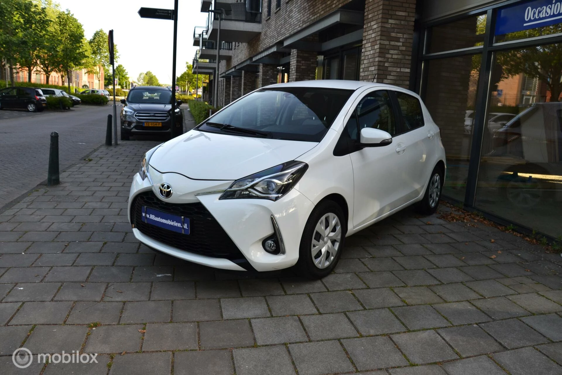 Hoofdafbeelding Toyota Yaris