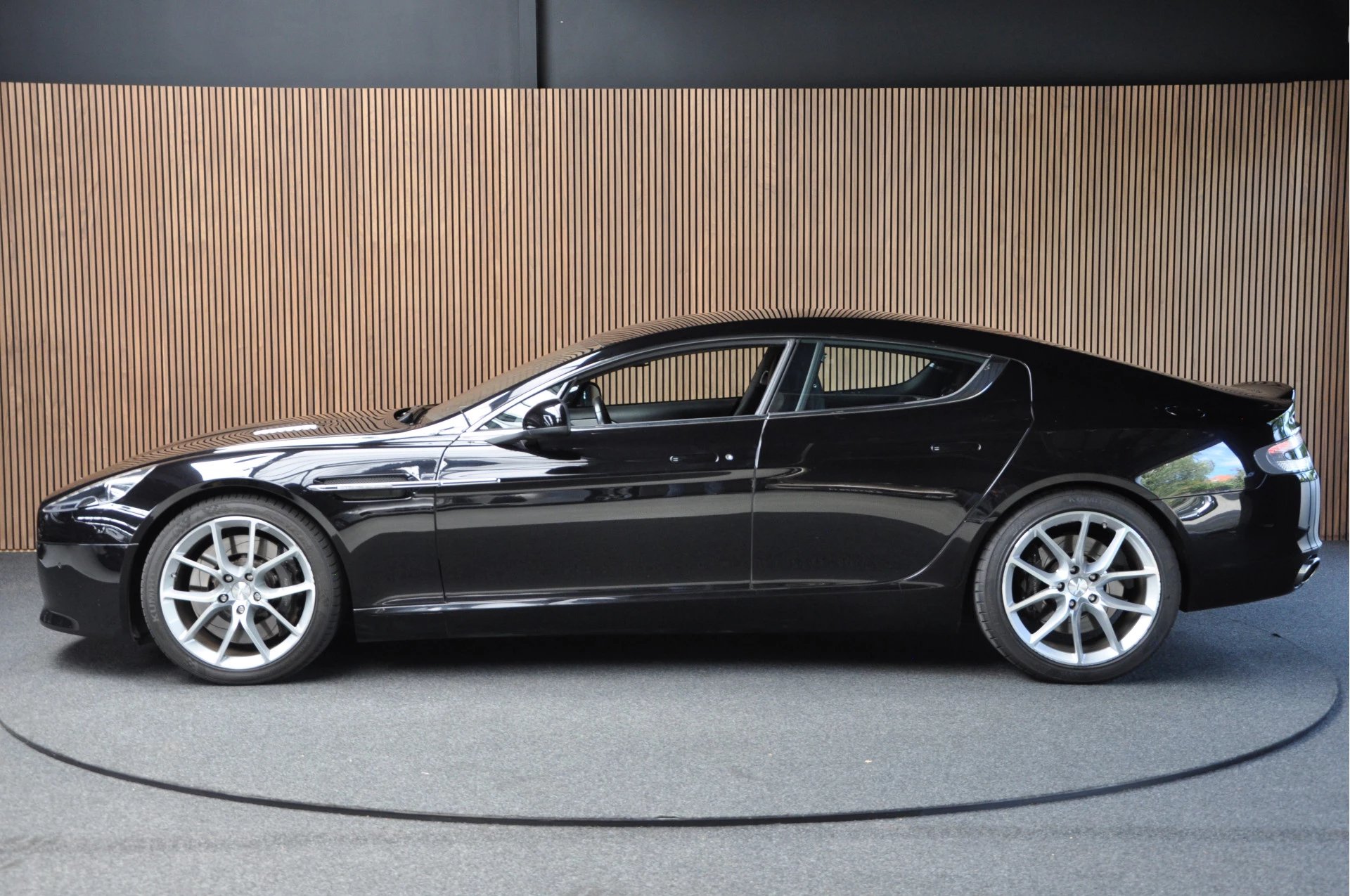 Hoofdafbeelding Aston Martin Rapide