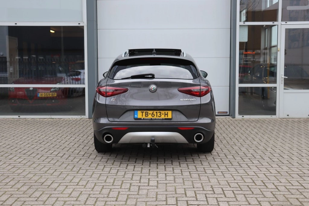 Hoofdafbeelding Alfa Romeo Stelvio