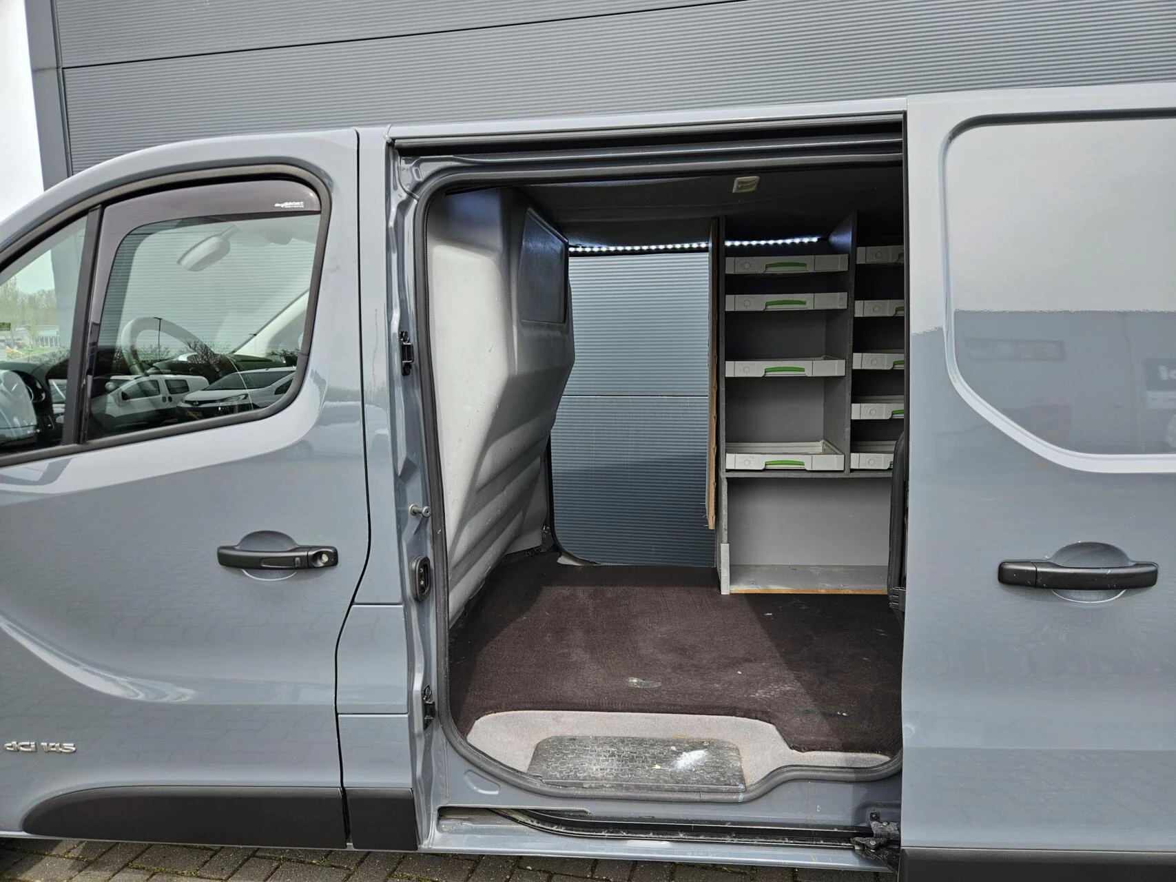 Hoofdafbeelding Nissan NV300