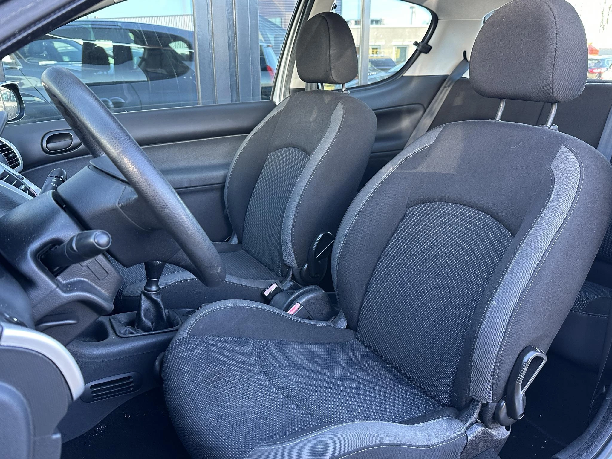 Hoofdafbeelding Peugeot 206