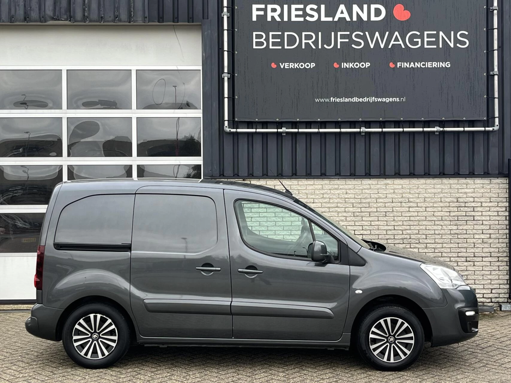 Hoofdafbeelding Peugeot Partner