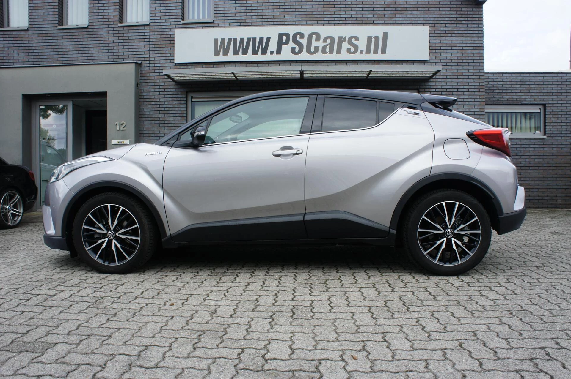 Hoofdafbeelding Toyota C-HR