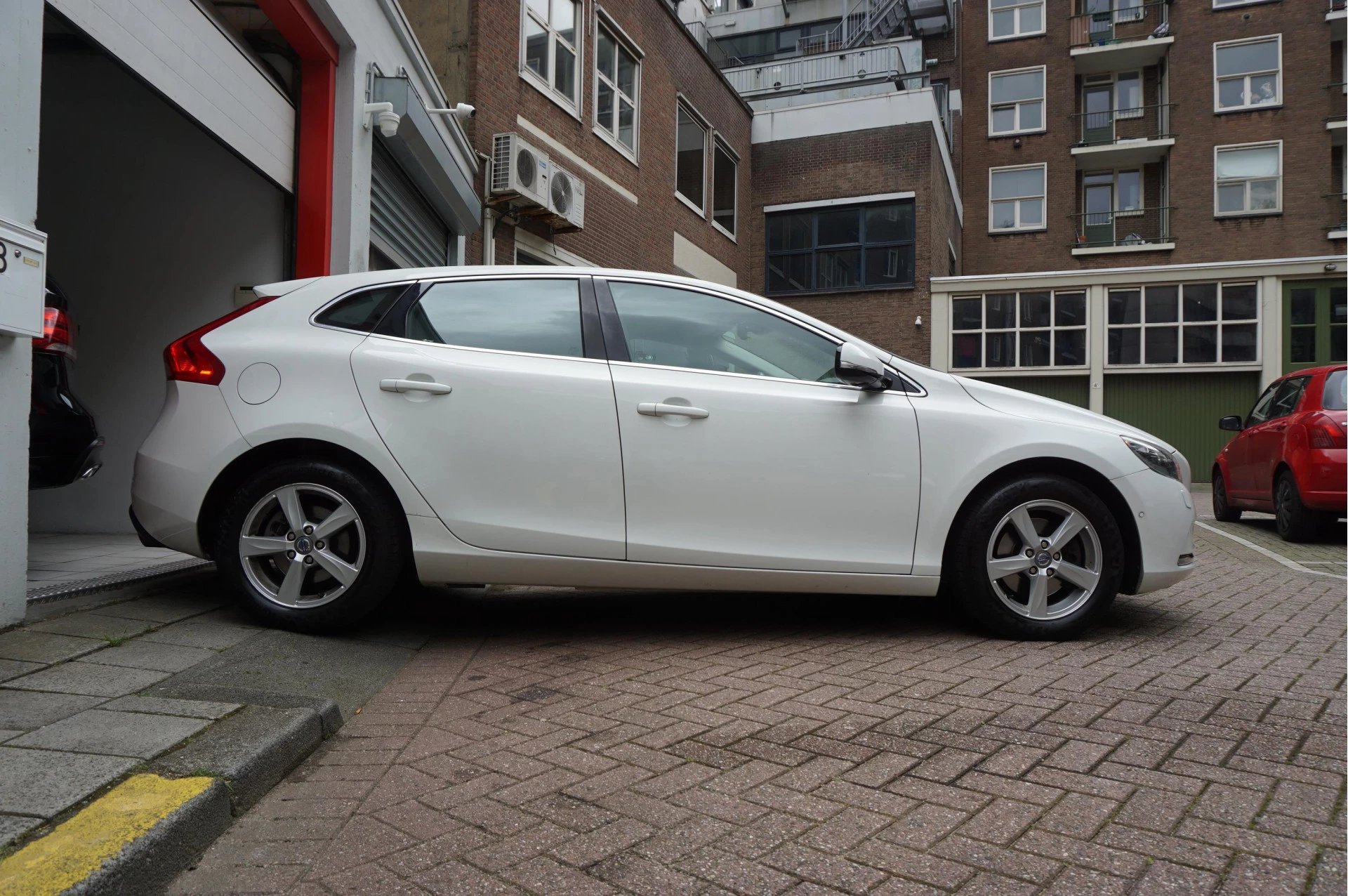 Hoofdafbeelding Volvo V40