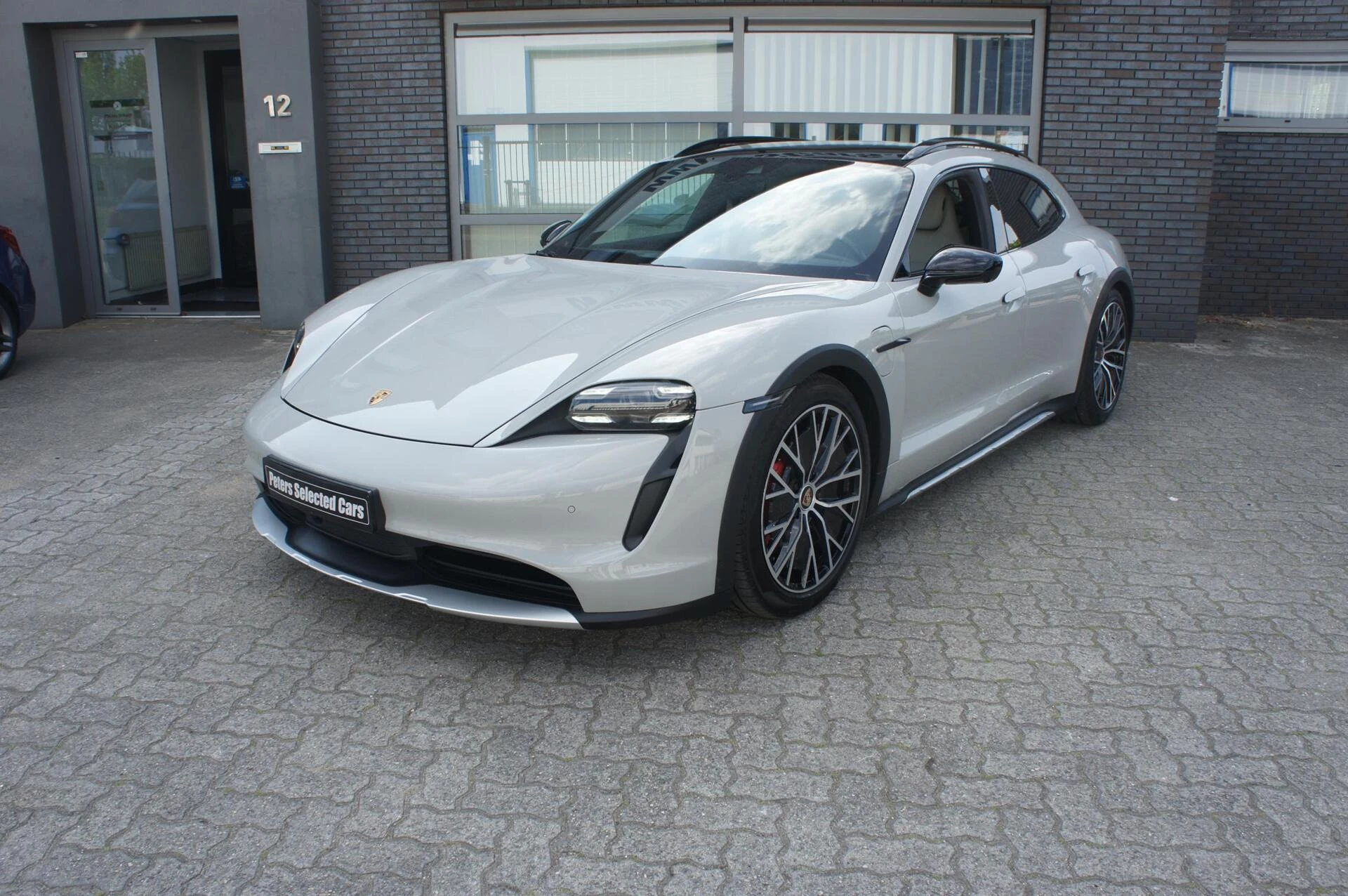 Hoofdafbeelding Porsche Taycan