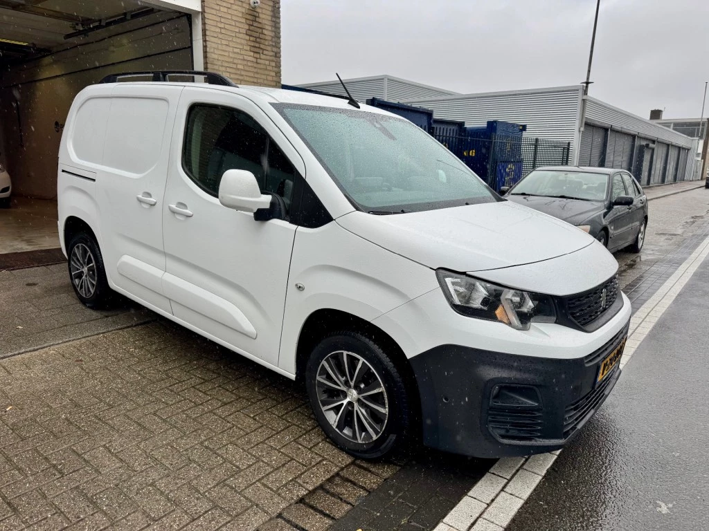 Hoofdafbeelding Peugeot Partner