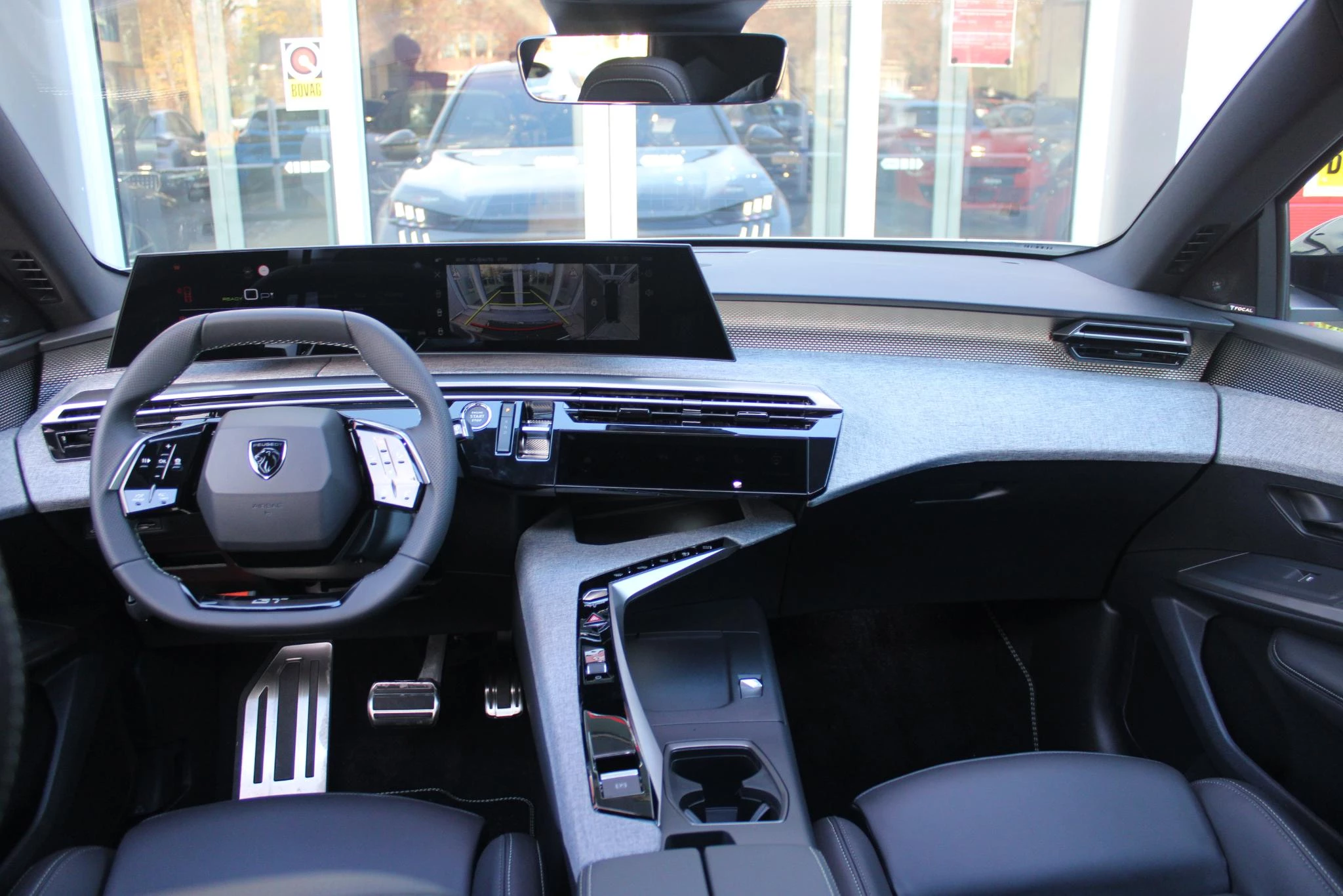 Hoofdafbeelding Peugeot e-3008