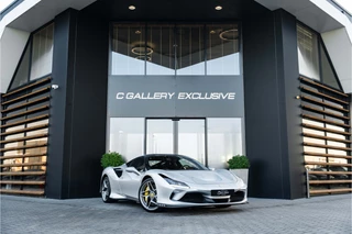 Hoofdafbeelding Ferrari F8 Tributo Ferrari F8 Tributo 3.9 V8 HELE - Argento Nurburgring | Passenger Display | Racing Seats | Lift