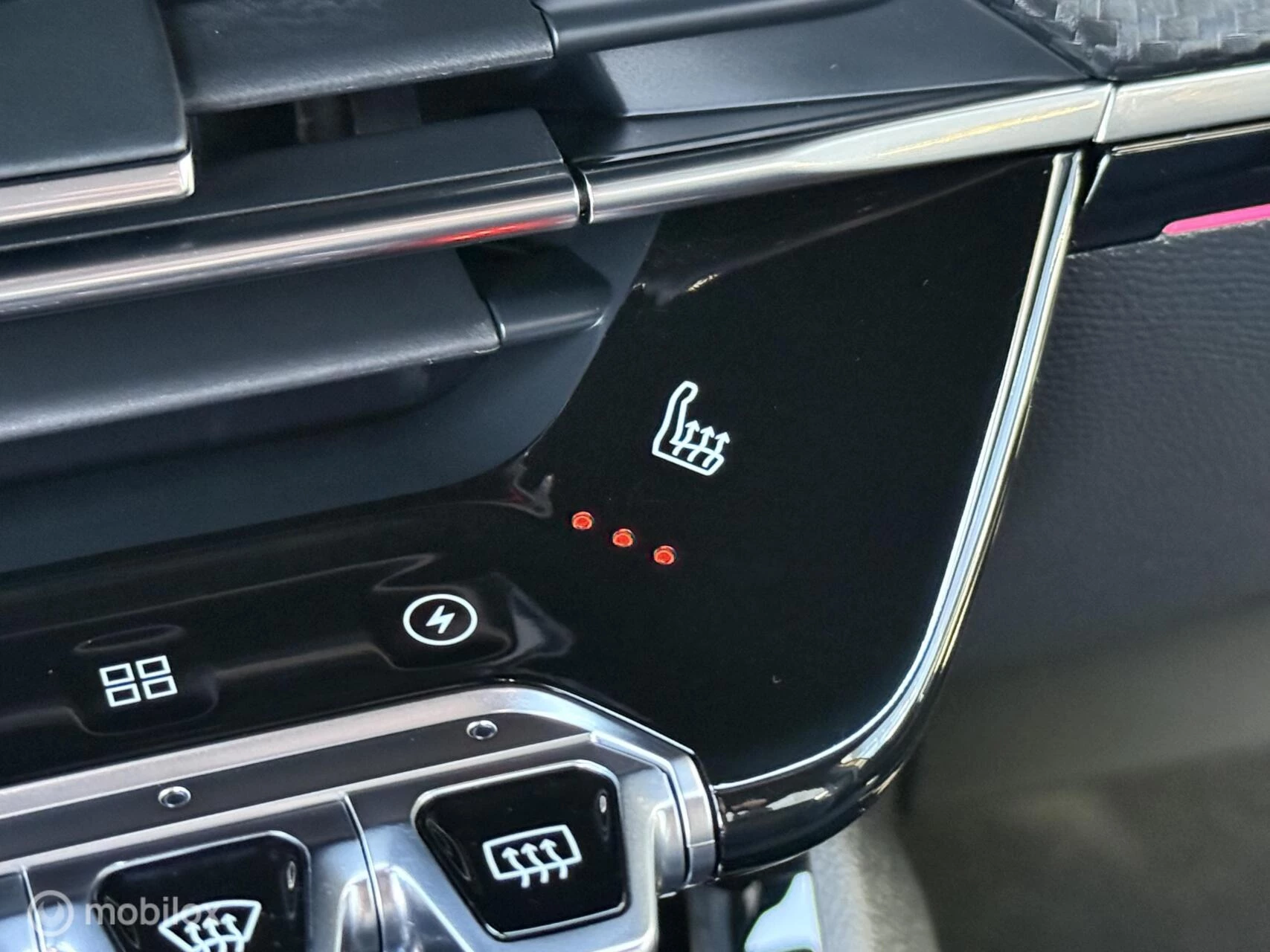 Hoofdafbeelding Peugeot e-208