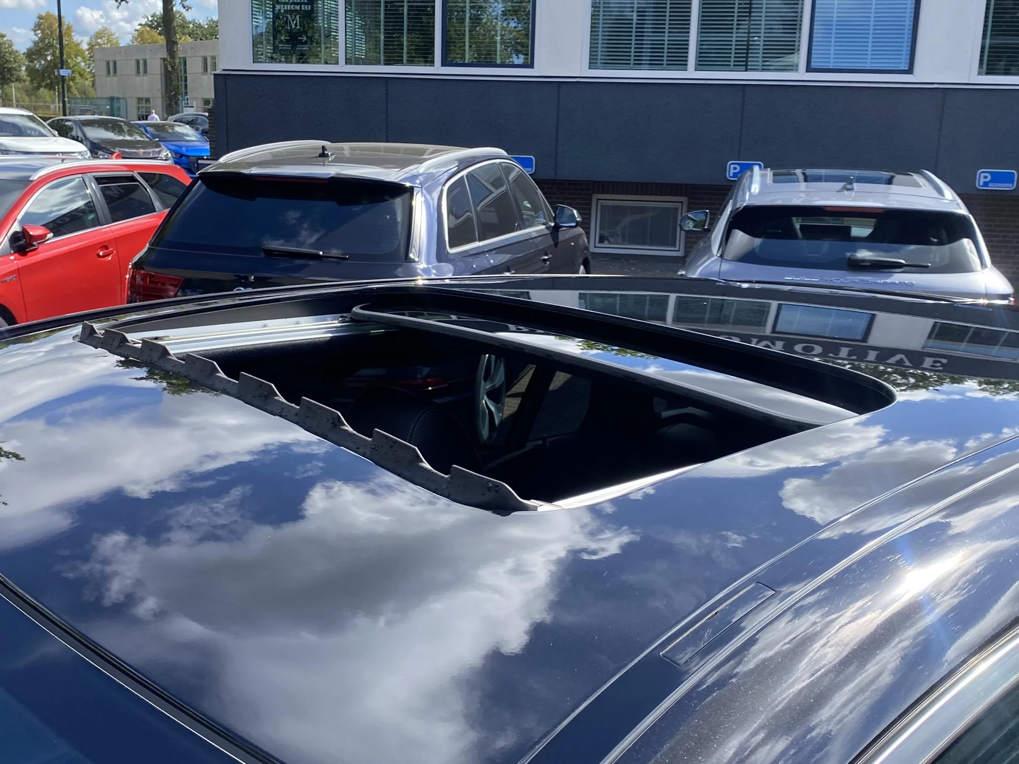 Hoofdafbeelding Mercedes-Benz EQC