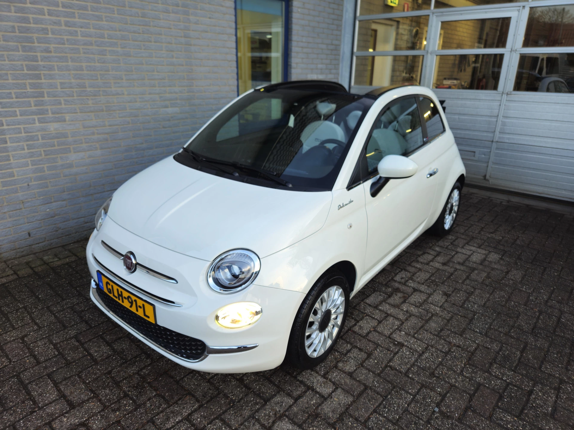 Hoofdafbeelding Fiat 500C