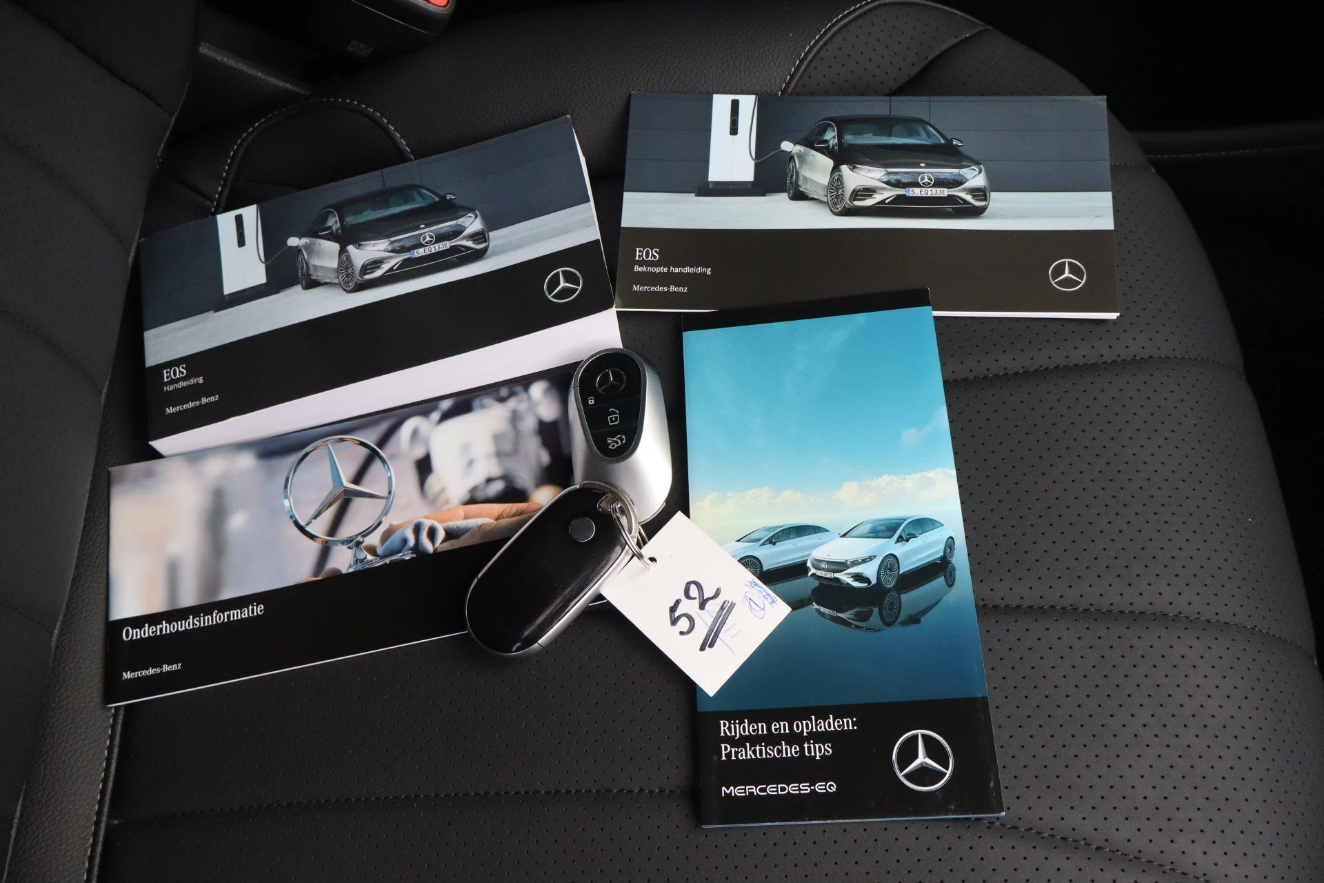 Hoofdafbeelding Mercedes-Benz EQS